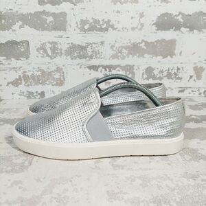 New Vince Womens Blair Slip on Fashion Sneakers i374